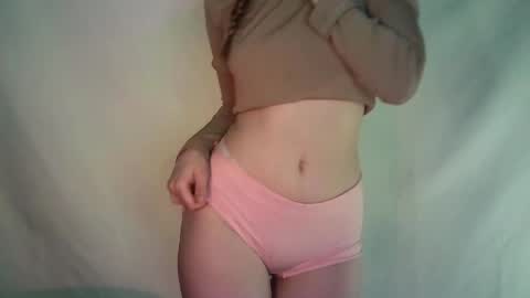 Renesme White Im here from Monday to Friday online show from May 11, 2:29 am