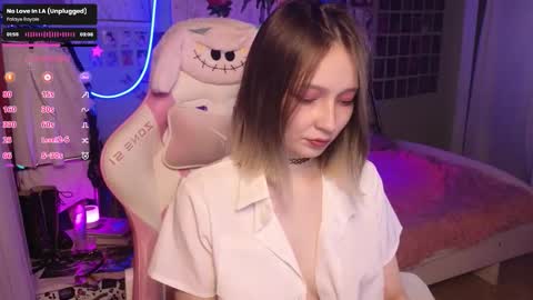 Evie online show from October 17, 12:36 am