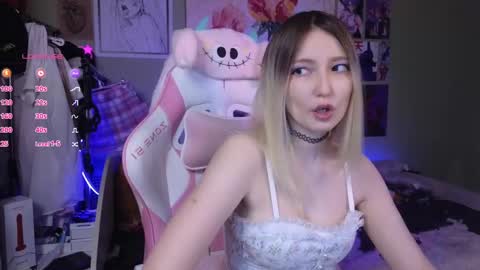 Evie online show from January 14, 10:44 pm