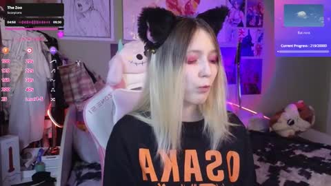 Evie online show from January 29, 9:28 pm