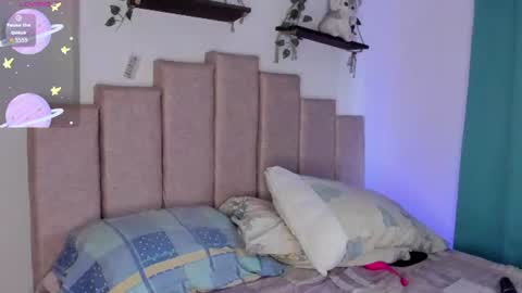 Ivi Alejandra  online show from June 17, 8:14 pm