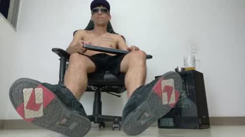 evil_boss1 online show from July 1, 11:46 pm