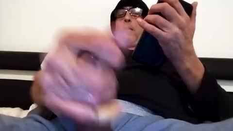 evilinjun_no9 online show from February 9, 5:38 pm