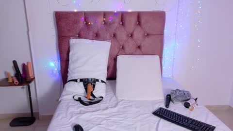 evvaa_moon online show from January 16, 2:26 pm