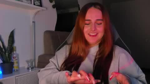 EVY online show from February 12, 11:30 pm