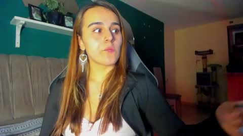 EVY online show from August 5, 2:08 am
