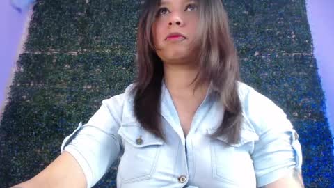 Im Evy online show from May 4, 4:46 pm