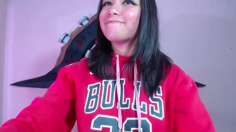 Im Evy online show from November 29, 12:18 am