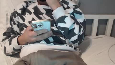 excited222 online show from October 24, 6:36 am