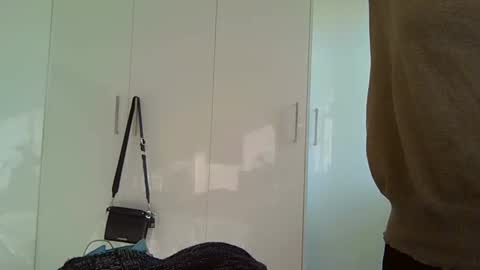 courtney online show from April 29, 6:29 am