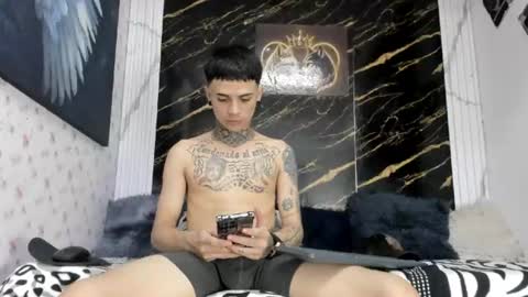 exotichot_couple online show from July 28, 12:52 am