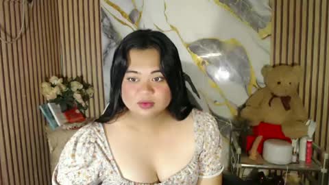 SHANTAL MARIE online show from June 14, 2:30 pm