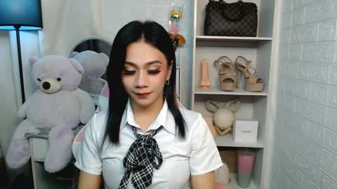 Snapshot of exotictssavie chatting on February 25, 8:21 pm exotictssavie online show from February 25, 8:21 pm
