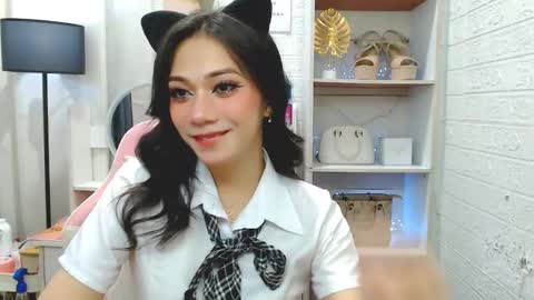 Snapshot of exotictssavie chatting on October 19, 9:52 pm exotictssavie online show from October 19, 9:52 pm