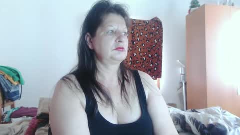 ExtasyMature online show from June 24, 9:05 am