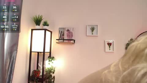 eyes_are_higher16333 online show from May 2, 12:44 pm