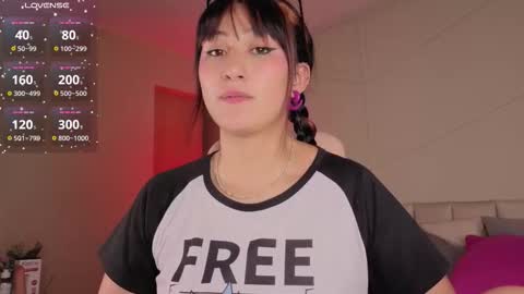 eyes_moonn online show from March 12, 2:48 am