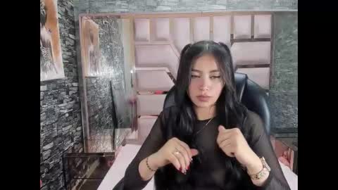 eyesbeautifull online show from April 25, 5:20 am