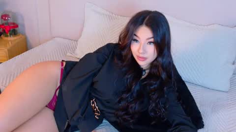 eymicooper online show from March 13, 8:56 pm