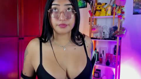 Emily online show from April 17, 2:41 pm