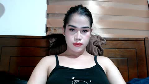UR SWEET EZRA online show from May 6, 12:44 pm