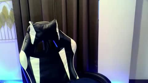 fabulous_cristy24 online show from May 4, 9:27 am