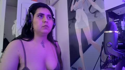 faeriefriend online show from October 26, 11:15 pm