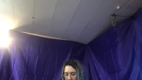 Fae online show from February 13, 9:51 am