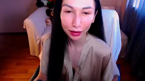 Elli  online show from July 30, 1:23 pm