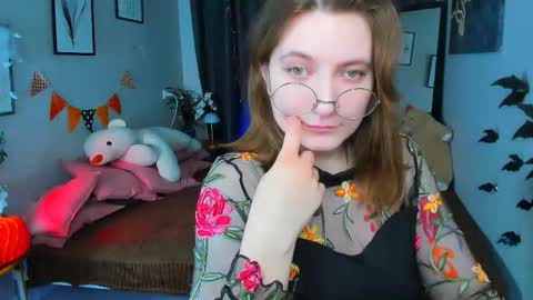 Tara online show from October 26, 8:41 pm