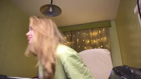 Ilona online show from January 17, 1:46 pm