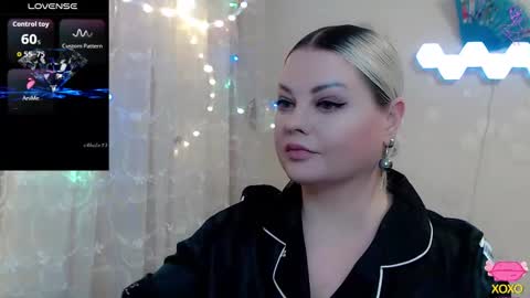 Jewell online show from March 18, 6:14 pm