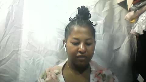 faissane9794 online show from March 18, 6:47 pm