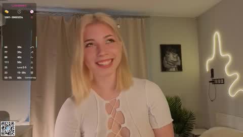 Emilia online show from October 30, 4:24 am