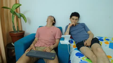 FallGays online show from May 19, 3:13 am
