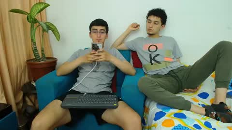 FallGays online show from May 13, 1:59 am