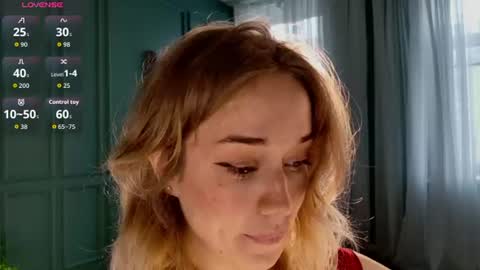 fancyamelia online show from June 13, 1:43 pm