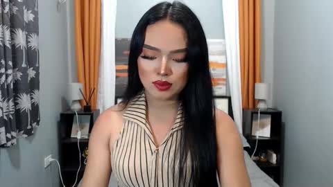 ITYS ME MONA online show from February 15, 5:33 pm