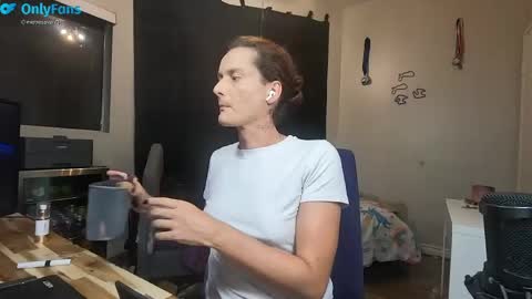 fantasydomgirl online show from April 24, 3:19 am