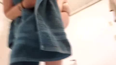 Snapshot of fapqueenc17 chatting on February 14, 3:00 am Scarlett online show from February 14, 3:00 am