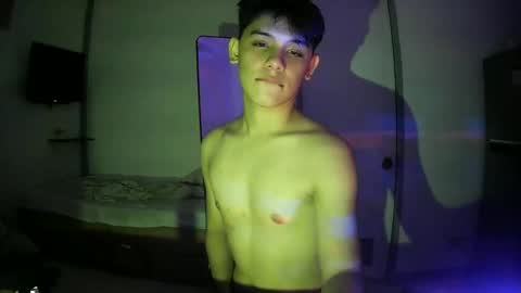 fastfucker_22 online show from December 2, 6:39 pm