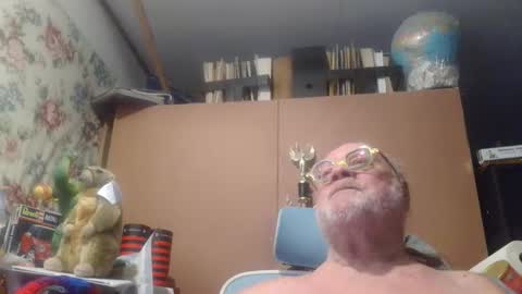 Fred. online show from April 23, 5:59 am