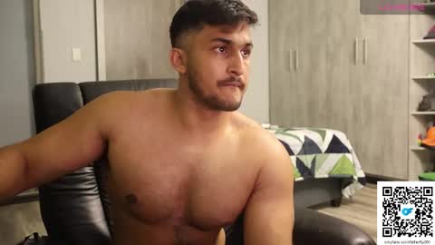 fatherfly001 online show from December 18, 10:49 pm