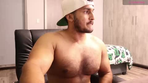 fatherfly001 online show from June 21, 10:05 pm