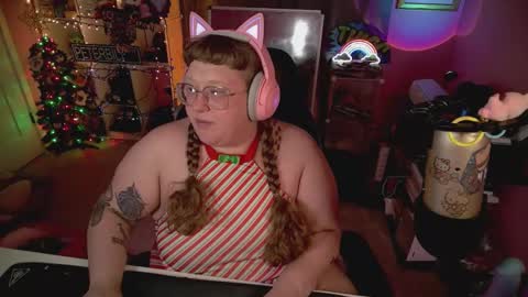 FatVeronica online show from December 16, 8:20 am