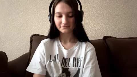 Aurora 18yo online show from October 17, 7:12 am