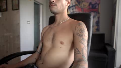 favdealer online show from February 20, 3:03 pm