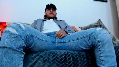 favid95 online show from July 12, 4:15 am