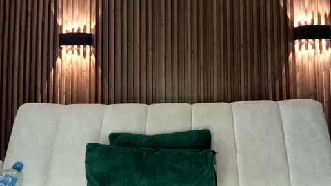 Feelena online show from March 19, 7:08 pm