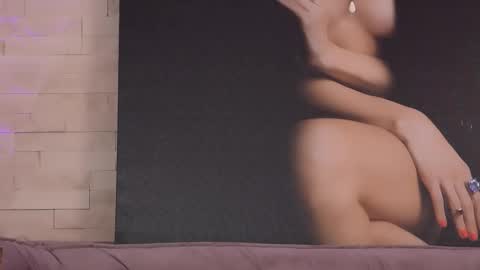 FeliciaKrige online show from February 4, 9:30 pm